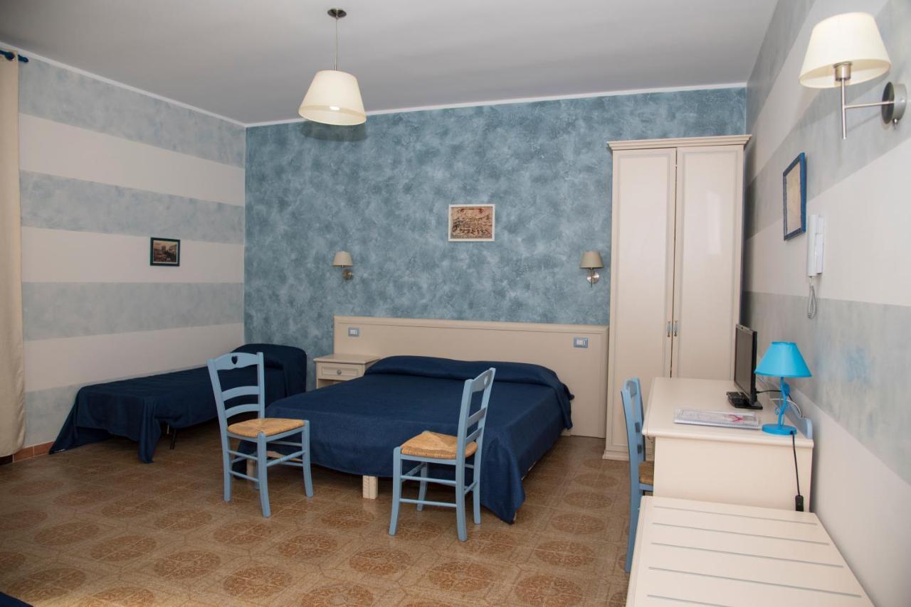La Lanterna Di Bachi Hotel Шака Екстериор снимка