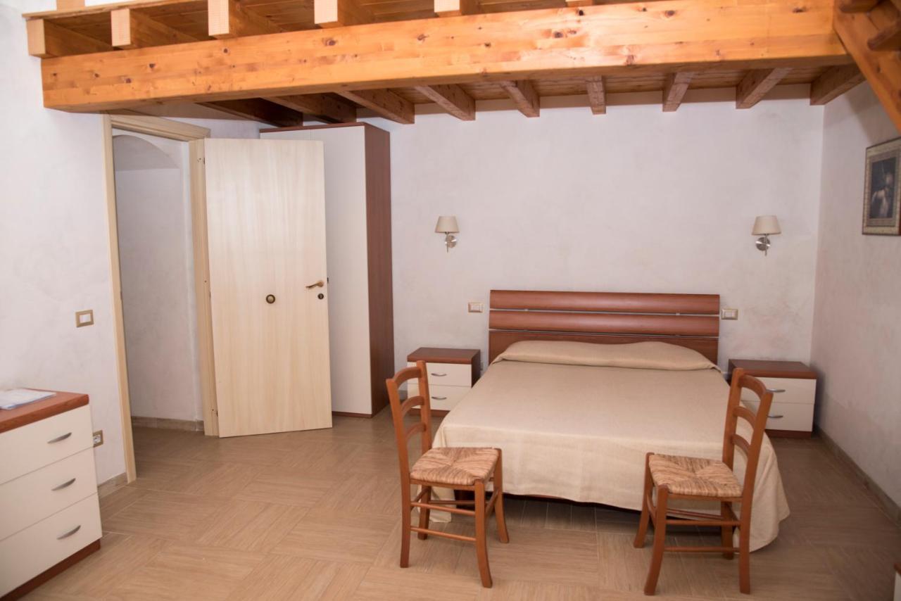 La Lanterna Di Bachi Hotel Шака Екстериор снимка